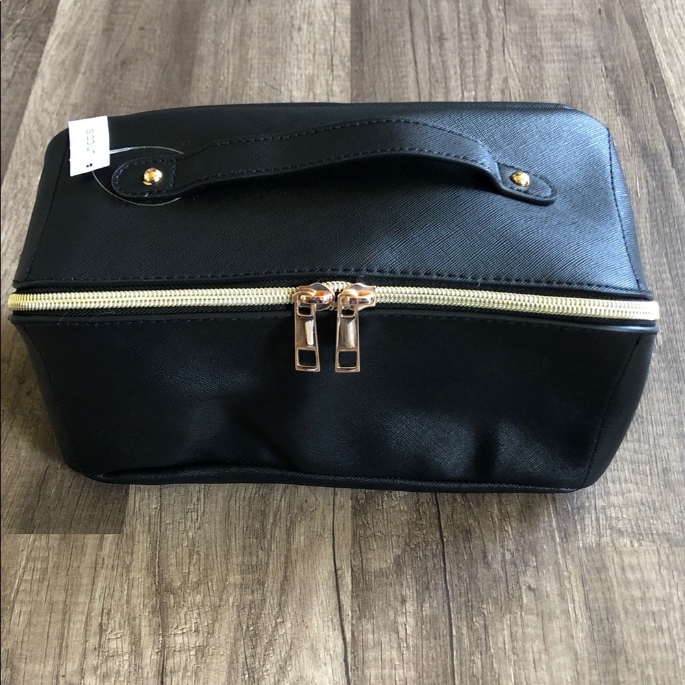 Chico's Black Saffiano Faux Leather Toiletry Travel Bag NEW